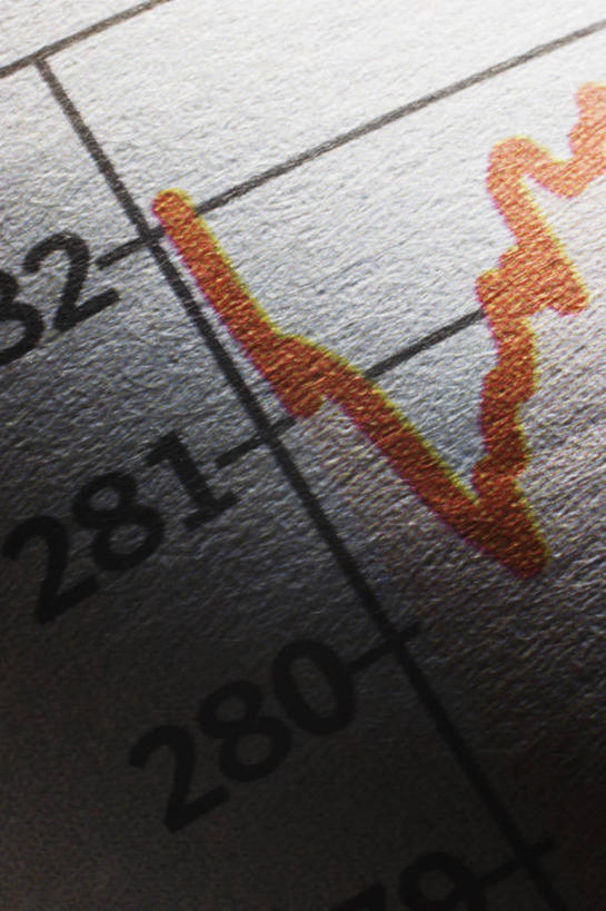 无人,竖图,室内,特写,白天,正面,数据,静物,阴影,反射,分析,曲线,图表,影子,表格,方向,箭头,K线图,统计,折线,指向,指标,销售,目标,业绩,折线图,簇,K线,蜡烛图,彩图