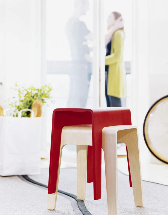 西方人,两个人,夫妻,站,竖图,室内,白天,侧面,爱情,植物,窗帘,门,椅子,欧洲,欧洲人,拉门,阴影,光线,盆栽,影子,盆景,叠,浪漫,注视,移门,相视,绿色,阳光,自然,观察,看,站着,温暖,温馨,面对面,恩爱,恋人,生长,成长,观看,对视,吧椅,和睦,察看,关注,相对,相看,障子,纸门,拉窗,纸拉窗,纸拉门,吧台椅,酒吧椅,男人,男性,年轻男性,年轻女性,女人,女性,白种人,夫妇,情侣,站立,半身,彩图,伴侣,融洽