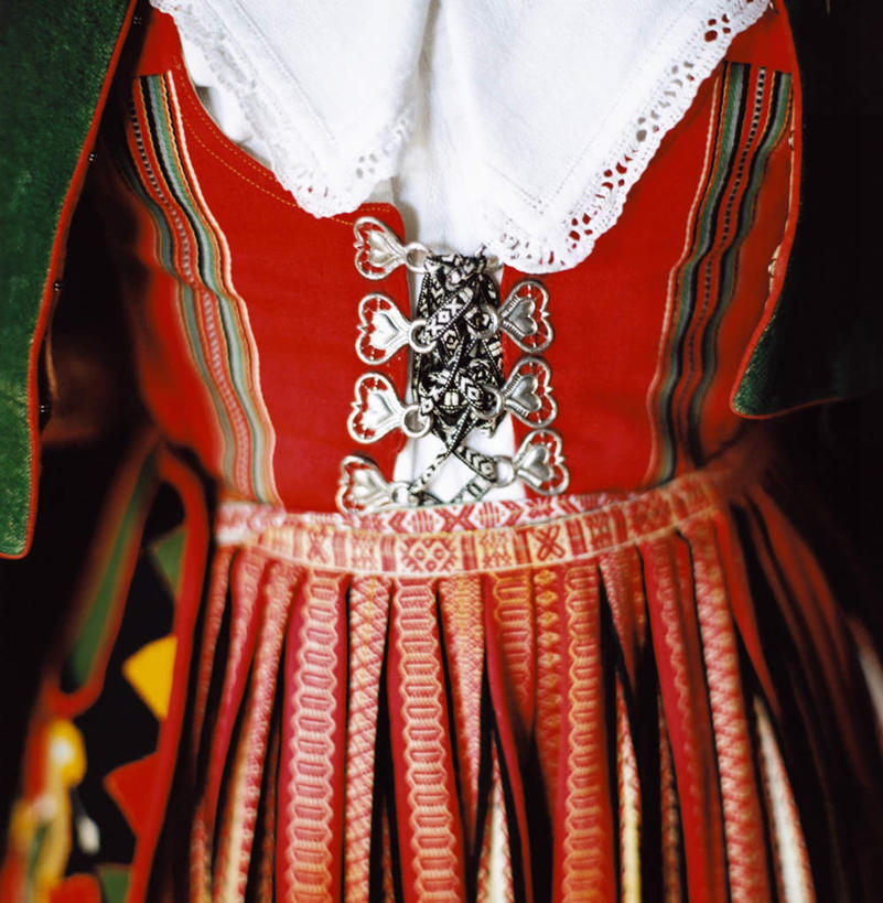 无人,竖图,室外,特写,白天,正面,裙子,静物,连衣裙,红色,一件,摄影,影棚,彩图,影棚拍摄,拍摄