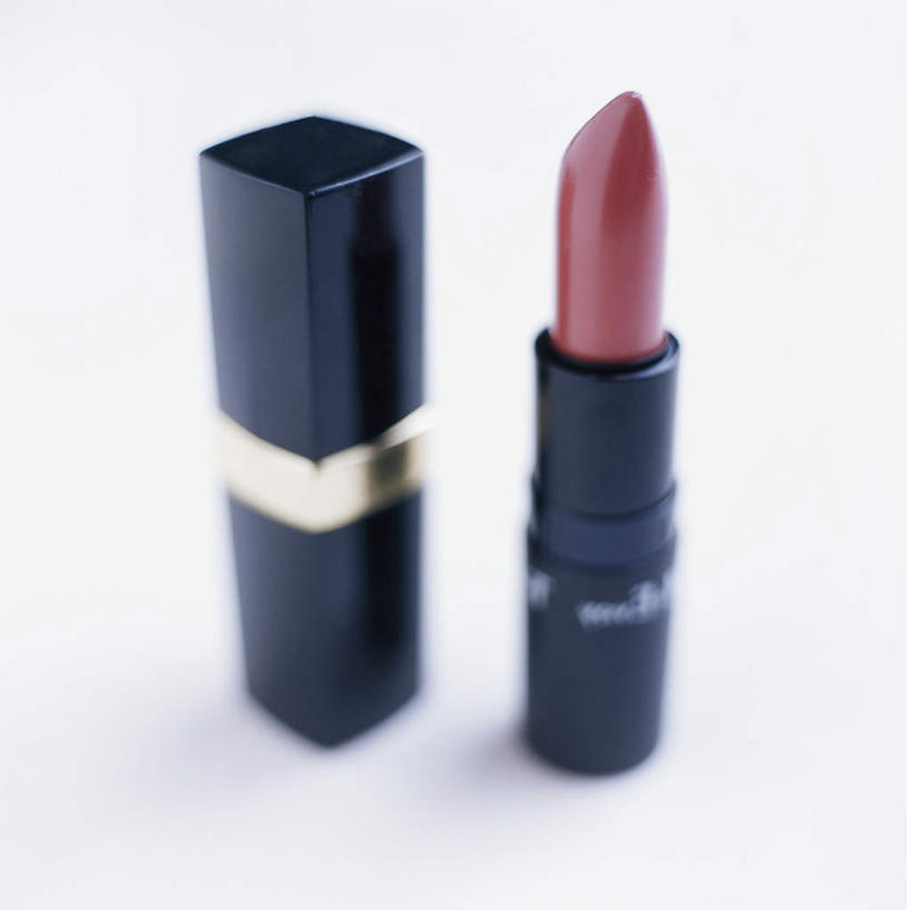 无人,竖图,俯视,室内,特写,白天,白色背景,化妆,美容,静物,护肤,一个,口红,保养,享受,休闲,放松,保健,摄影,影棚,单个,养颜,彩图,高角度拍摄,影棚拍摄,拍摄