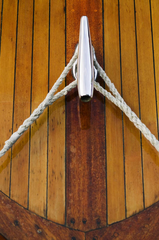 无人,竖图,俯视,室外,特写,白天,旅游,度假,轮船,船,静物,挂钩,娱乐,绳子,交通工具,享受,休闲,放松,绳索,载具,缆绳,彩图,高角度拍摄