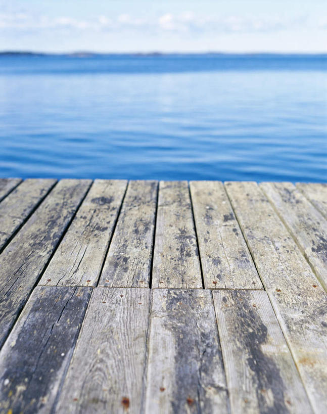 无人,竖图,俯视,室外,白天,旅游,度假,海浪,海洋,美景,木板,景观,浪花,桥,木桥,娱乐,栈桥,蓝色,蓝天,天空,自然,海水,天,享受,休闲,景色,放松,人行桥,木板桥,自然风光,海景,大海,风浪,海,海水的波动,近岸浪,涌浪,彩图,高角度拍摄