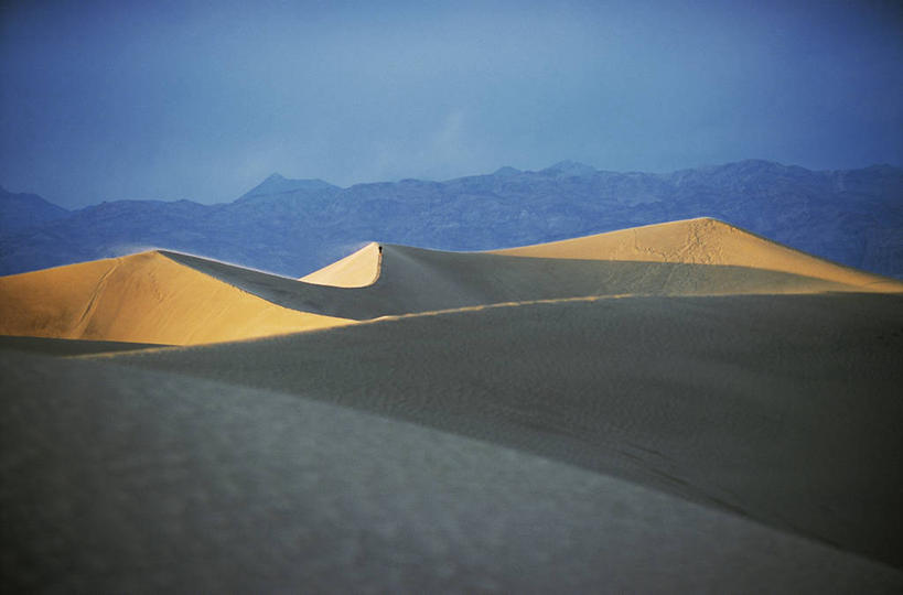 无人,横图,室外,白天,正面,旅游,度假,美景,沙漠,山,山脉,墨西哥,阴影,光线,影子,景观,山峰,山峦,娱乐,蓝色,蓝天,天空,阳光,自然,群山,天,享受,休闲,景色,放松,晴朗,北美,北美洲,自然风光,美洲,万里无云,北亚美利加洲,亚美利加洲,墨西哥合众国,仙人掌王国,北下加利福尼亚,北下加利福尼亚州,下加利福尼亚州,大漠,砂漠,晴空,晴空万里,彩图