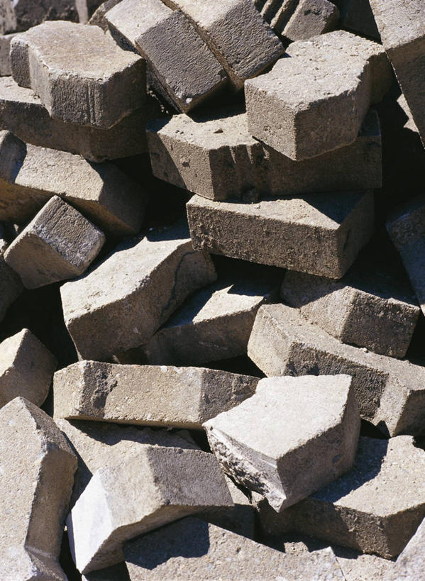 无人,竖图,俯视,室内,特写,白天,建材,建筑,静物,一堆,许多,堆叠,堆积,材料,砖,砖块,凌乱,砖头,建造,堆,混乱,纷乱,缭乱,庞杂,石料,彩图,高角度拍摄,砌墙砖