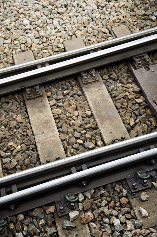 无人,竖图,俯视,室外,特写,白天,旅游,度假,石头,美景,路,铁路,静物,石子,景观,轨道,交通,铁轨,娱乐,自然,享受,休闲,景色,放松,运输,自然风光,石块,彩图,高角度拍摄