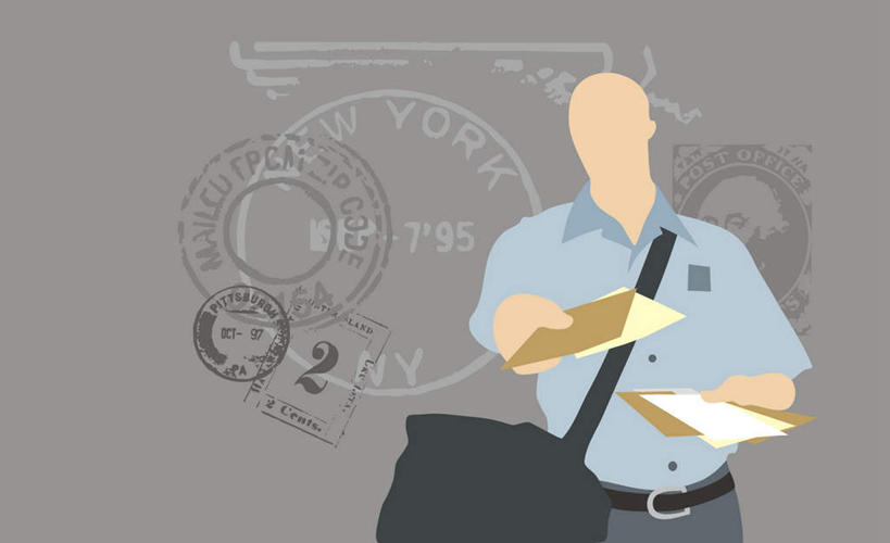 西方人,一个人,无人,邮递员,站,横图,插画,室内,白天,正面,数码,科技,欧洲,欧洲人,仅一个男性,仅一个人,仅一个中年男性,握,阴影,灰色背景,服装,网络,包,标志,数字,文字,信封,字符,高光,几何,计算机图形,拿,合成,图画,拿着,休闲装,标识,画,一个,衣服,黑色,站着,休闲,休闲服,握着,阿拉伯数字,服饰,单个,电脑合成图,数码合成图,盖章,合成图,斜挎包,漫画,写实,具体,具象,男人,男性,中年男性,白种人,邮差,邮局工作人员,邮局职工,邮务员,邮政人员,邮政事务员,站立,半身,彩图