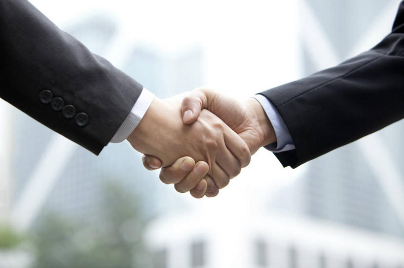 手,两个人,同事,商务人士,握手,横图,室外,特写,白天,商务,通讯,成功,合作,团队,集体,信心,建筑,香港,中国,亚洲,联系,队伍,职业,办公大楼,同意,摄影,生活方式,部分,领导,企业,公司,成就,都市风光,决心,合伙,领袖,市区,渴望,东亚,计划书,责任,团结,信任,金融区,彩图,机遇