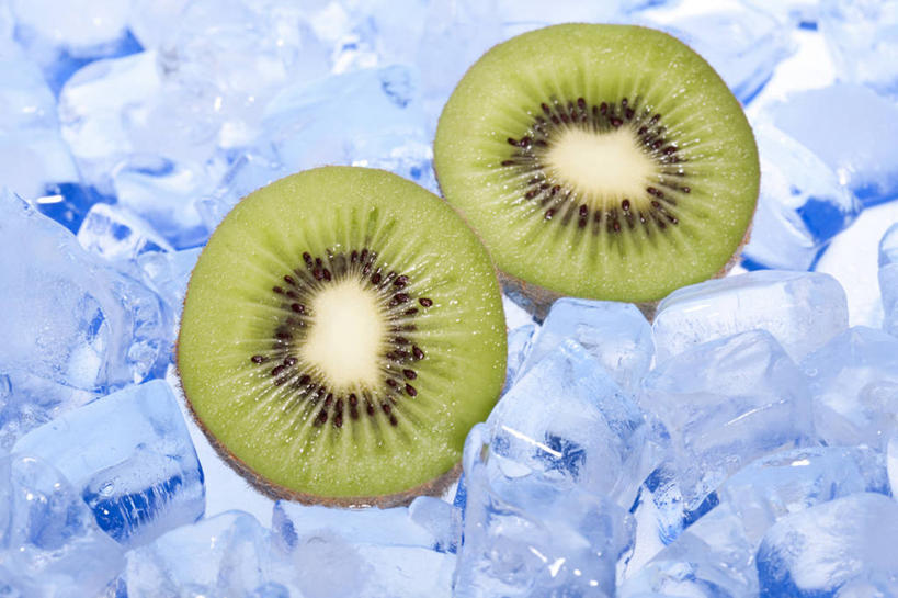 无人,横图,特写,留白,静物,水果,中国,亚洲,冰块,食品,饮食,两个,果肉,素食,冷,摄影,有机食品,影棚,生活方式,维生素,简单,清新,摄影棚,横截面,东亚,健康食物,纯净,彩图,影棚拍摄,拍摄,人造冰