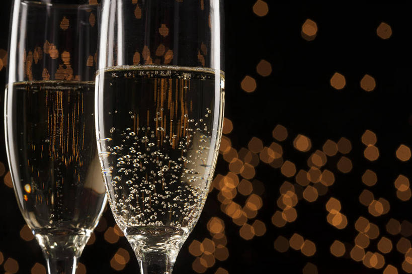 葡萄酒,无人,横图,特写,夜晚,晚餐,静物,北京,亚洲,黑色背景,透明,发光,光线,食品,光芒,酒类,饮品,浪漫,饮食,酒,食物,饮料,两个,香槟,约会,摄影,部分,照亮,葡萄酒杯,可口,华贵,东亚,适口,玻璃杯,彩图,影棚拍摄,爱