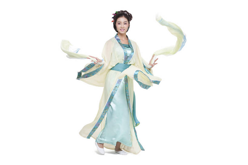 东方人,成年人,一个人,笑,微笑,露齿笑,横图,留白,白色背景,正面,民族服装,快乐,幸福,北京,中国,亚洲,仅一个年轻女性,仅一个女性,仅一个人,表演,摇摆,服装,艺术,古典,旋转,文化,传统,扮演,衣服,发饰,活力,美女,摄影,服饰,影棚,生活方式,仙女,古装,演出,高雅,优美,娱乐活动,发髻,中国文化,摄影棚,古典风格,演出服,东亚,东亚文化,韵味,扭动,技能,年轻女性,女人,女性,亚洲人,中国人,年轻人,舞者,彩图,影棚拍摄,传统服装,民俗服,装扮,欢乐,拍摄,舞蹈,魅力,传统文化,美人