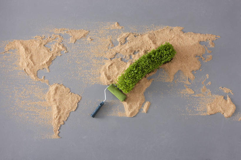 无人,横图,俯视,留白,沙漠,静物,地图,种植,灰色背景,环保,花坛,沙子,世界地图,园艺,草,绿色,自然,概念,摄影,能源,环境,回收,资源,创造力,修复,改变,利用,低碳,循环,环境保护,沙画,滚刷,持续,想法,自然地理,彩图,高角度拍摄,影棚拍摄,地图学,测绘学