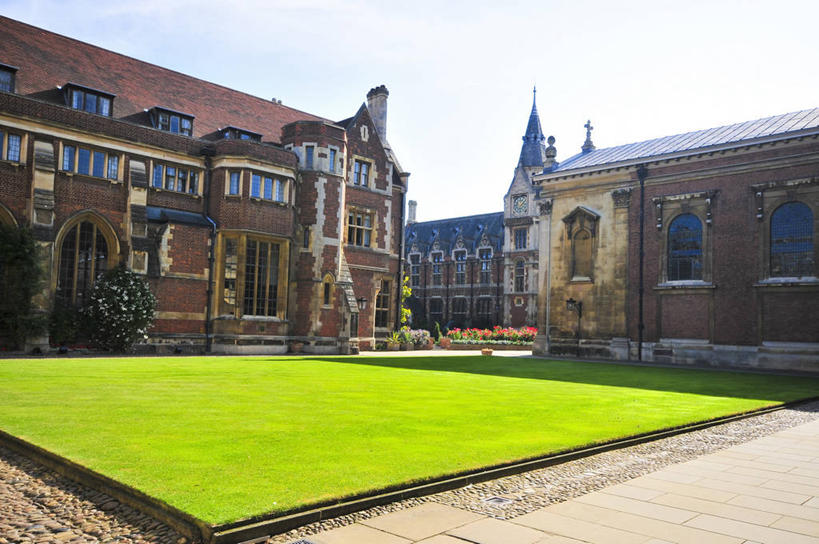 无人,学校,教学楼,横图,室外,白天,旅游,草坪,建筑,英国,欧洲,花坛,宏伟,教育,校园,英格兰,绿色,风景,地标建筑,教室,摄影,建造,剑桥,剑桥大学,彩图,旅行,大学,教学大楼