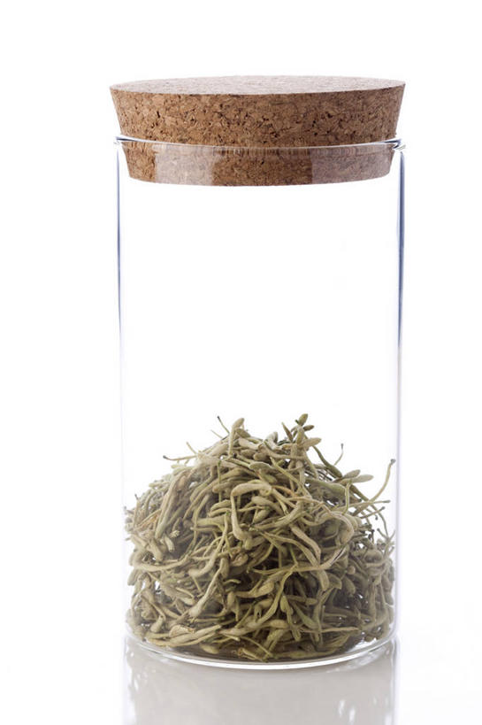 无人,竖图,白色背景,静物,玻璃,北京,中国,亚洲,堆叠,丰富,反射,材料,瓷器,草药,药草,软木塞,传统,自然,瓶子,干花,瓶盖,摄影,有机食品,堆,简单,草本,中国文化,干的,中医,东亚,忍冬,替代疗法,彩图,影棚拍摄,传统文化,成分