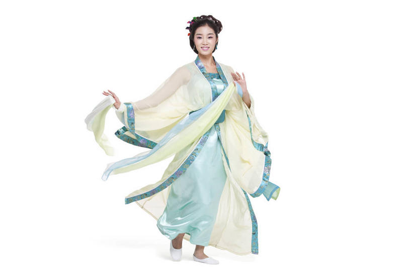 东方人,成年人,一个人,笑,微笑,露齿笑,横图,留白,白色背景,正面,民族服装,快乐,幸福,北京,中国,亚洲,仅一个年轻女性,仅一个女性,仅一个人,表演,摇摆,服装,艺术,古典,旋转,文化,传统,扮演,衣服,发饰,活力,美女,摄影,服饰,影棚,生活方式,仙女,古装,演出,高雅,优美,娱乐活动,发髻,中国文化,摄影棚,古典风格,演出服,东亚,东亚文化,韵味,扭动,技能,年轻女性,女人,女性,亚洲人,中国人,年轻人,舞者,彩图,影棚拍摄,传统服装,民俗服,装扮,欢乐,拍摄,舞蹈,魅力,传统文化,美人