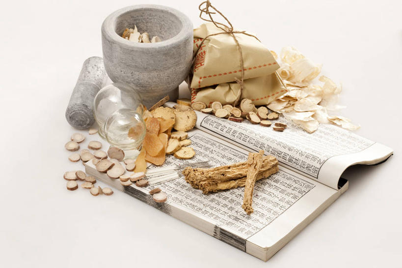 无人,医生,横图,白色背景,化妆,美容,静物,北京,中国,亚洲,护肤,药,准备,包裹,材料,瓷器,文字,纸,草药,药草,古典,针,传统,医疗用品,医护人员,医疗人员,保养,享受,休闲,健康,汉字,放松,保健,摄影,药房,有机食品,多样,甘草,研磨,准确,草本,中国文化,医疗器械,针灸,研磨器,选择,干的,营养品,中医,东亚,养颜,针灸针,白附子,技能,针灸师,拔罐,党参,大夫,书,彩图,影棚拍摄,白芍,SPA美容,木通,传统文化,汉医,成分