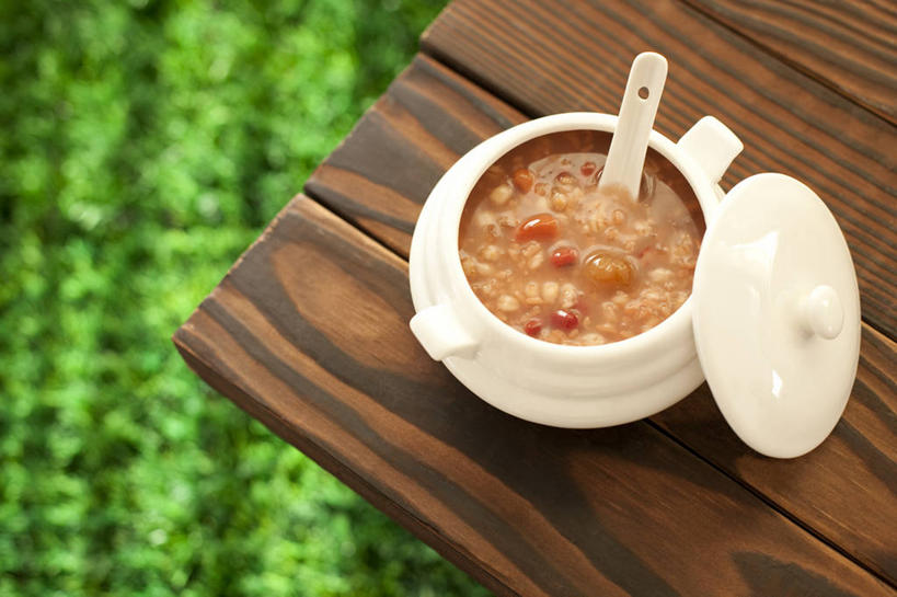 点心,无人,横图,彩色,室外,特写,桌子,静物,餐具,中国,亚洲,粥,美味,食品,小吃,饮食,一个,绿色,碗,甜食,诱惑,摄影,单个,五颜六色,色彩斑斓,膳食,五彩缤纷,东亚,八宝粥,健康食物,五彩斑斓,五光十色,彩图,成分