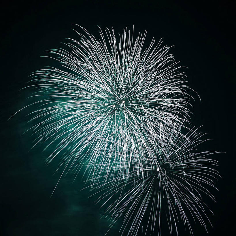 无人,竖图,方图,室外,夜晚,爆炸,节日,庆祝,半空,放射,图像,娱乐,风景,天空,焰火,摄影,照亮,想法,彩图,传统节日