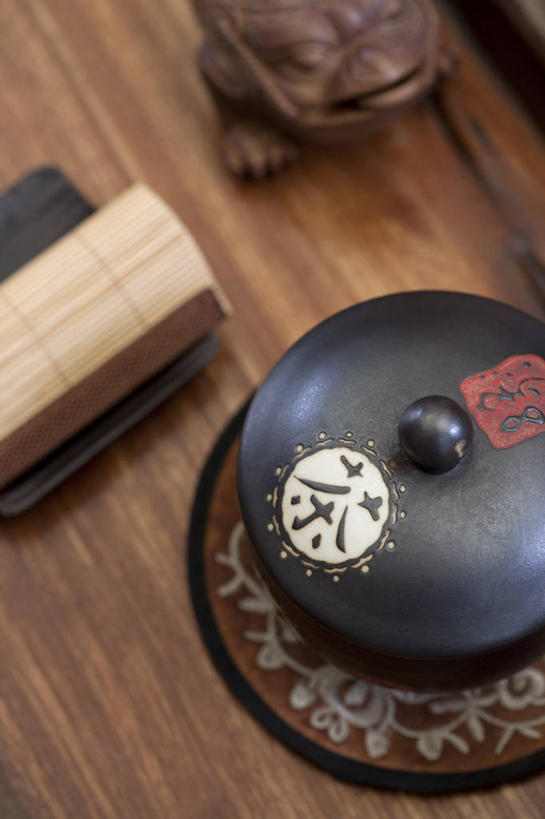 无人,竖图,俯视,室内,特写,桌子,静物,北京,中国,亚洲,装饰,符号,陶瓷制品,古典,传统,陶器,财富,摄影,有机食品,中国文化,古典风格,东亚,东亚文化,彩图,高角度拍摄,传统文化,茶叶盒