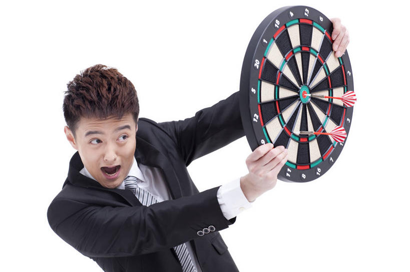 东方人,成年人,一个人,商务人士,商务男性,横图,留白,白色背景,侧面,衬衫,商务,时尚,风险,北京,中国,亚洲,仅一个男性,仅一个人,套装,正装,领带,飞镖,拿着,现代,仅一个年轻男性,张嘴,活力,摄影,影棚,生活方式,害怕,幽默,隐藏,摄影棚,商务装,张大嘴巴,工薪阶层,东亚,遮蔽,危险,男人,男性,年轻男性,亚洲人,中国人,年轻人,白领,上班族,张开嘴,半身,彩图,影棚拍摄,衬衣,拍摄,办公室职员,镖