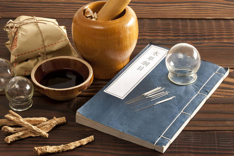 无人,医生,横图,化妆,美容,静物,北京,中国,亚洲,护肤,药,准备,材料,瓷器,文字,草药,药草,古典,针,书桌,传统,容器,药水,医疗用品,医护人员,医疗人员,保养,享受,休闲,健康,汉字,放松,保健,摄影,药房,有机食品,多样,知识,草本,中国文化,医疗器械,针灸,研磨器,干的,营养品,中医,东亚,养颜,针灸针,技能,针灸师,拔罐,党参,大夫,书,彩图,SPA美容,处方,传统文化,汉医,成分