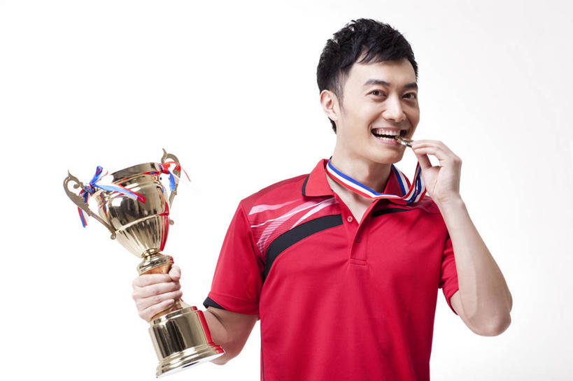 东方人,成年人,一个人,运动员,笑,微笑,露齿笑,横图,留白,白色背景,正面,运动服,锻炼,快乐,兴奋,幸福,骄傲,成功,胜利,比赛,运动,信心,竞争,北京,中国,亚洲,第一名,仅一个男性,仅一个人,咬,欢呼,庆祝,标志,数字,文字,字符,竞技运动,拿着,娱乐,标识,刺激,仅一个年轻男性,职业,休闲,奥运,活力,力量,自信,摄影,阿拉伯数字,影棚,享乐,体育运动,成就,摄影棚,奖牌,金牌,东亚,队服,体育活动,获胜,体育,男人,男性,年轻男性,亚洲人,中国人,年轻人,体育运动员,运动选手,半身,彩图,影棚拍摄,健身,欢乐,开心,拍摄,奖杯