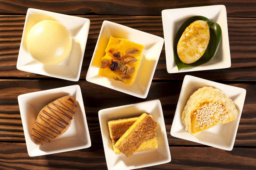 点心,无人,横图,俯视,彩色,特写,烘焙,桌子,静物,餐具,中国,亚洲,装饰,美味,食品,巧克力蛋糕,小吃,饮食,甜食,诱惑,摄影,五颜六色,色彩斑斓,膳食,五彩缤纷,东亚,发糕,核桃酥,五彩斑斓,五光十色,彩图,高角度拍摄,影棚拍摄,桂花糕,榴莲酥,流沙包