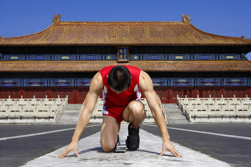 一个人,故宫,蹲,跑,横图,正面,仰视,自由,热情,运动,竞争,北京,中国,亚洲,传统,夏天,奥运,活力,力量,摄影,迅速,动作,专心,中国文化,努力,挑战,队服,技能,能力,年轻男性,中国人,年轻人,彩图,低角度拍摄,精力