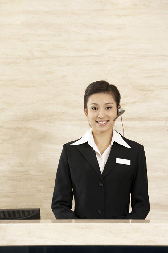 东方人,一个人,前台,服务员,办公室,宾馆,站,微笑,竖图,室内,正面,衬衫,制服,商务,快乐,通讯,桌子,酒店,中国,亚洲,仅一个年轻女性,仅一个女性,仅一个人,套装,办公桌,围墙,书桌,耳机,耳麦,职业,服务台,办公大楼,服务,酒家,礼节,旅社,效率,门卫,东亚,北京市,接待员,年轻女性,女人,女性,亚洲人,中国人,年轻人,白领,服务生,侍者,半身,彩图,旅行,客店,客栈,旅店,旅馆,帮助台,呼叫台,商旅,办公室职员,商务旅行,客户服务代表