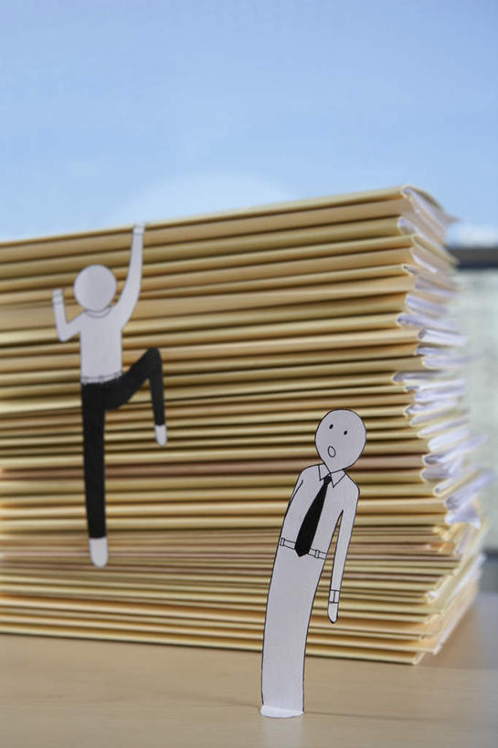 无人,商务人士,商务男性,办公室,攀登,竖图,插画,室内,白天,衬衫,商务,数码,科技,阴影,套装,网络,标志,符号,文件,办公用品,高光,几何,计算机图形,合成,图画,标识,画,卡通,摄影,电脑合成图,数码合成图,合成图,商务装,漫画,工薪阶层,绘制,写实,具体,具象,挫败,性别符号,震惊,白领,上班族,彩图,衬衣,男性符号