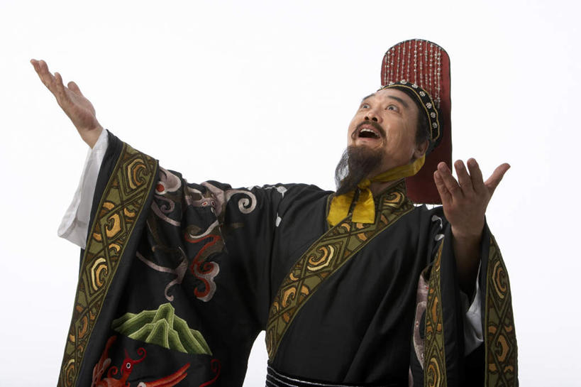 东方人,中年人,老年人,胡须,一个人,演员,站,举,微笑,横图,白色背景,民族服装,快乐,兴奋,感激,幸福,仅一个男性,仅一个人,仅一个中年男性,表演,服装,古典,文化,传统,衣服,托,张嘴,摄影,服饰,皇帝,古装,中国文化,张大嘴巴,秦朝,韵味,老年男性,男人,男性,中年男性,中国人,胡子,络腮胡,张开嘴,举起,举手,举着,向上举,向上伸,向上托,仰头,彩图,影棚拍摄,传统服装,民俗服,传统文化