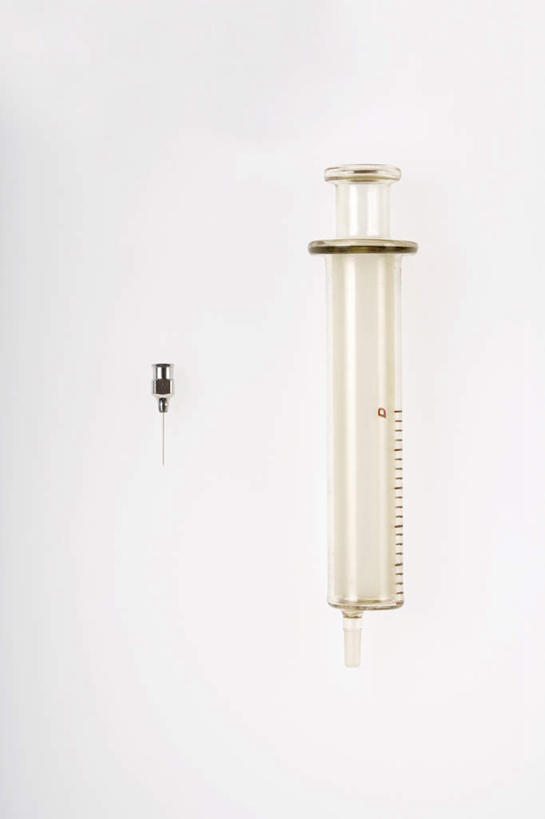 无人,竖图,白色背景,药,锐利,塑胶,一个,摄影,单个,锋利,卫生,注射器,尖锐,准确,简单,医疗器械,彩图,影棚拍摄,针叶