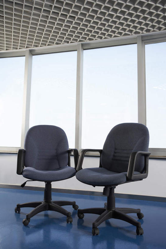 无人,办公室,竖图,室内,白天,正面,商务,家具,办公用品,两个,装饰物,摄影,办公椅,彩图