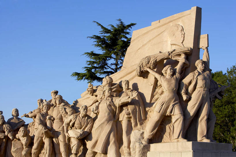 东方人,无人,农民,举,横图,室外,白天,留白,侧面,日出,雕塑,北京,天安门广场,日光,中国,亚洲,士兵,毛泽东,雕像,纪念碑,首都,历史,传统,天空,地标建筑,托,摄影,纪念,留念,早晨,中国文化,怀念,东亚,军队,爱国主义,万里无云,北京市,毛主席纪念堂,革命,共产主义,亚洲人,中国人,举起,举手,举着,向上举,向上伸,向上托,彩图,工人阶级