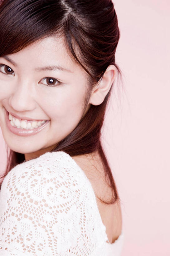 东方人,一个人,笑,微笑,室内,亚洲,肖像,女人,亚洲人,年轻人,彩图,影棚拍摄