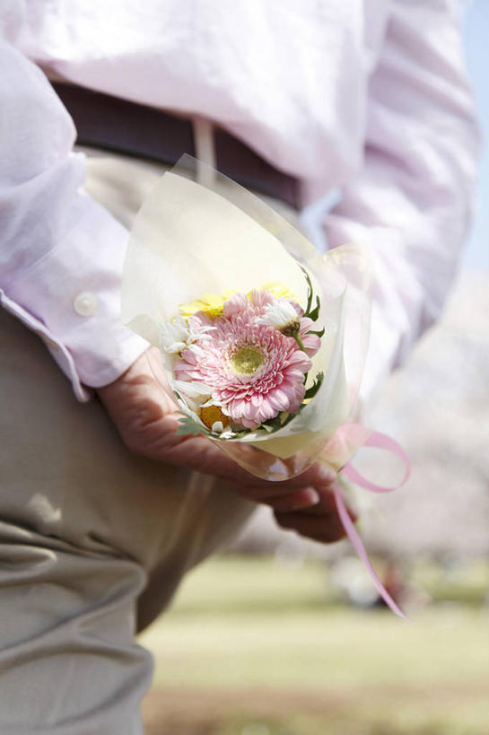 东方人,植物,樱花,礼物,花束,春天,生活方式,男人,男性,亚洲人,年轻人,彩图