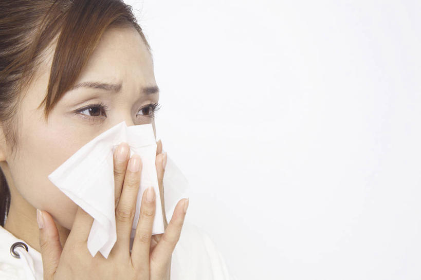 东方人,室内,白色背景,生病,冷,生活方式,感冒,肖像,女人,亚洲人,年轻人,彩图,影棚拍摄