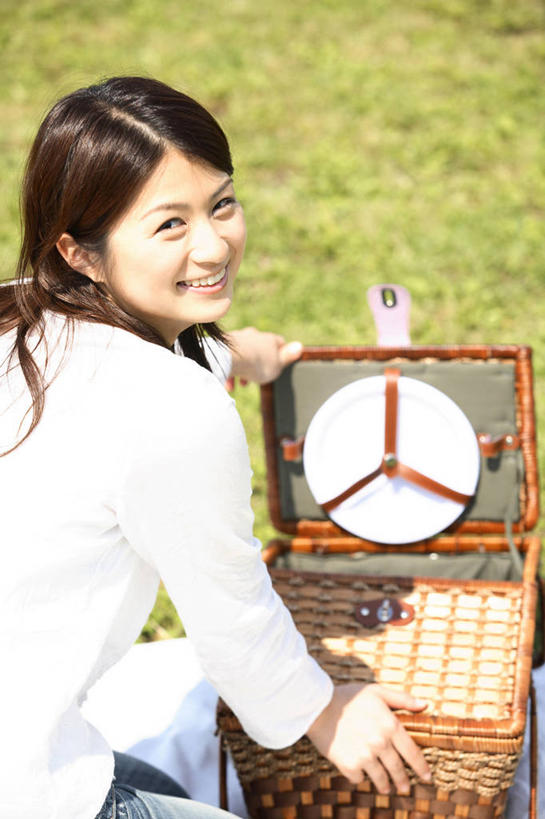 东方人,公园,笑,微笑,室外,亚洲,篮子,野餐,草,生活方式,女人,亚洲人,年轻人,彩图