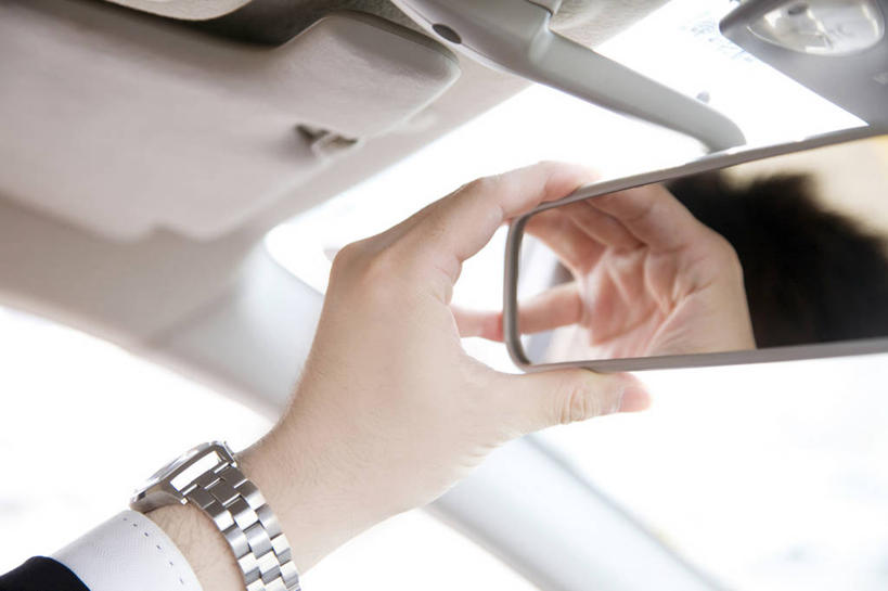 东方人,司机,商务,镜子,汽车,职业,表,腕表,调整,男人,男性,亚洲人,年轻人,彩图