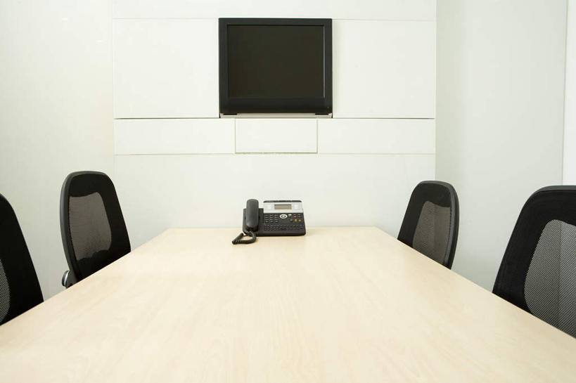 无人,办公室,会议室,横图,正面,商务,通讯,显示器,技术,一排,吊挂,悬挂,整齐,屏幕,挂,现代,书桌,座位,排列,摄影,传真机,队列,无线电技术,电话机,彩图