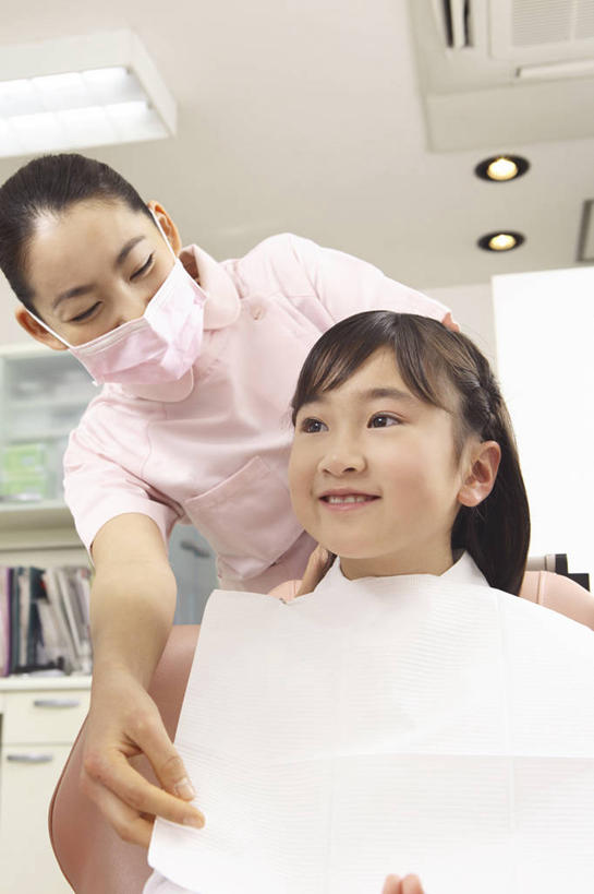 东方人,儿童,纯洁,小孩,可爱,童年,童趣,生活方式,面罩,肖像,童真,烂漫,无邪,口腔卫生,天真,女孩,女人,亚洲人,孩子,年轻人,彩图