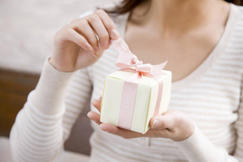 东方人,一个人,室外,购物,礼物,亚洲,生活方式,女人,亚洲人,年轻人,彩图