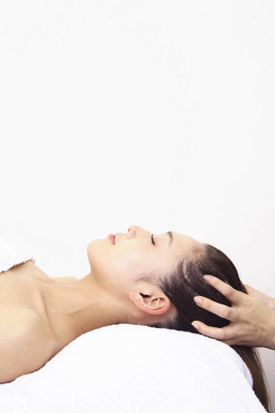 室内,白色背景,毛巾,生活方式,女人,亚洲人,年轻人,彩图,影棚拍摄