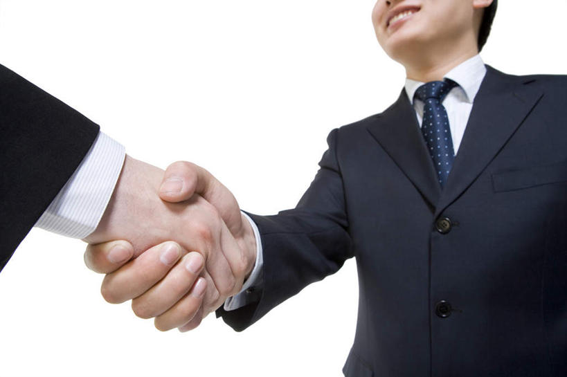 东方人,成年人,中年人,手,两个人,同事,商务人士,商务男性,站,握手,微笑,横图,特写,白色背景,正面,衬衫,商务,通讯,成功,合作,团队,集体,信心,中国,亚洲,套装,联系,队伍,同意,摄影,领导,成就,商务装,合伙,领袖,工薪阶层,东亚,信任,男人,男性,年轻男性,亚洲人,中国人,年轻人,白领,上班族,彩图,影棚拍摄,衬衣