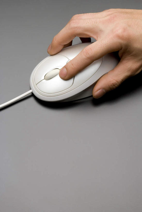 手,一个人,特写,留白,鼠标,敲打,输入,打字,点击,敲击,控制,按键,计算机,彩图,影棚拍摄