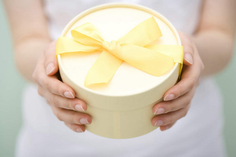 手,特写,礼物,缎带,拿着,盒子,惊奇,彩图,影棚拍摄,给予