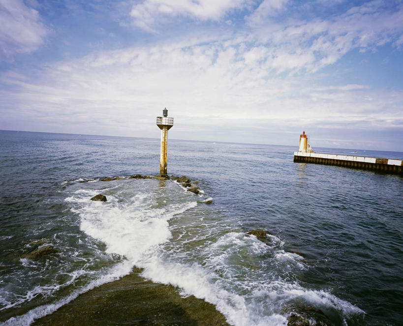 室外,白天,海洋,道路,法国,欧洲,信息,地形,云,灯塔,交通,方向,风景,天空,引导,指引,航标,利穆赞,彩图,导航