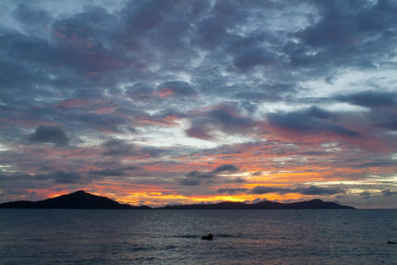 海洋,日落,密克罗尼西亚,亚洲,岛,地平线,地形,云,天气,风景,天空,黄昏,热带气候,彩图,沙岛