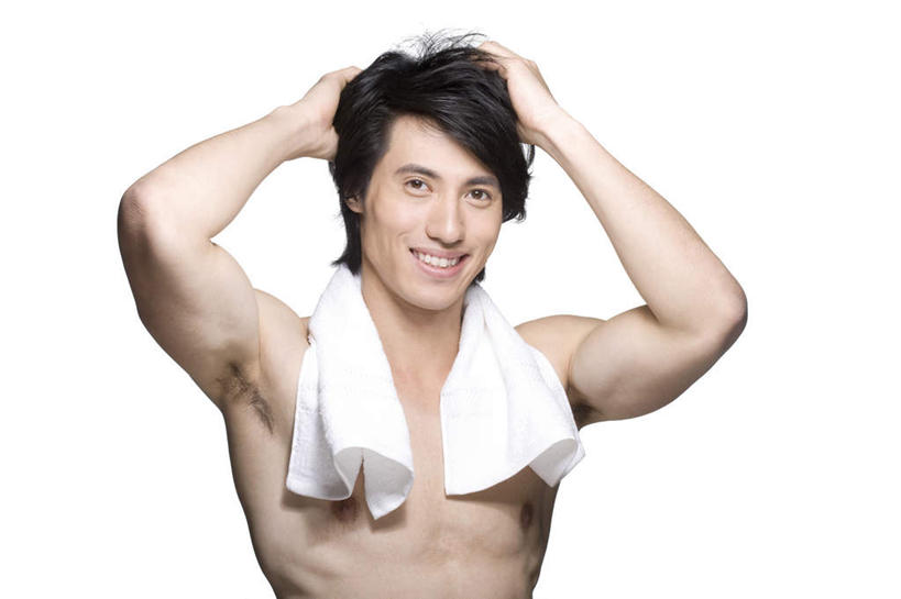 东方人,成年人,头发,健壮,裸体,一个人,举,笑,摸,微笑,露齿笑,横图,白色背景,正面,化妆,美容,性感,幸福,北京,中国,亚洲,仅一个男性,仅一个人,抚摸,护肤,准备,干净,裸露,仅一个年轻男性,黑色,毛巾,托,保养,享受,休闲,放松,活力,保健,摄影,护发素,皮肤,卫生,清新,肖像,裸,东亚,养颜,美发用品,柔和,男人,男性,年轻男性,亚洲人,年轻人,触摸,接触,举起,举手,举着,向上举,向上伸,向上托,半身,彩图,影棚拍摄,SPA美容,英俊,白色人种,朝鲜族