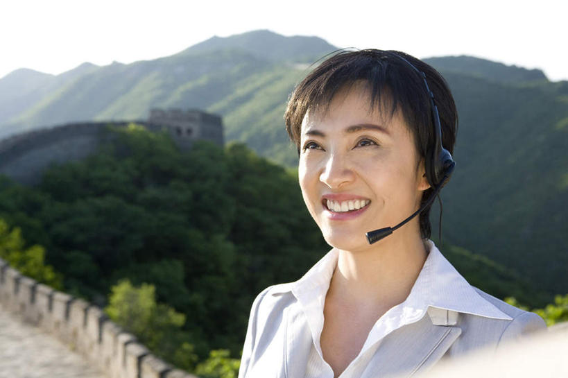 东方人,成年人,脸,头,脸颊,一个人,商务人士,商务女性,笑,微笑,露齿笑,横图,室外,白天,侧面,商务,快乐,通讯,幸福,山,建筑,北京,长城,中国,亚洲,仅一个年轻女性,仅一个女性,仅一个人,套装,联系,历史,城墙,肩膀,耳麦,地标建筑,摄影,宁静,中国文化,肖像,商务装,工薪阶层,东亚,无线电技术,古代文明,慕田峪长城,年轻女性,女人,女性,亚洲人,中国人,年轻人,头部,脸部,脸蛋,面部,白领,上班族,彩图,旅行,传统文化,电话会议,商务旅行