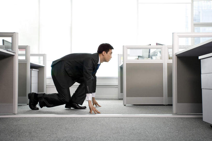 东方人,成年人,中年人,一个人,商务人士,商务男性,办公室,起跑线,蹲,横图,侧面,衬衫,商务,异乎寻常,信心,竞争,北京,中国,亚洲,仅一个男性,仅一个人,仅一个中年男性,准备,套装,领带,起跑架,书桌,职业,概念,隔断,个性,摄影,决心,努力,商务装,工薪阶层,东亚,男人,男性,中年男性,亚洲人,中国人,白领,上班族,彩图,衬衣,办公室职员